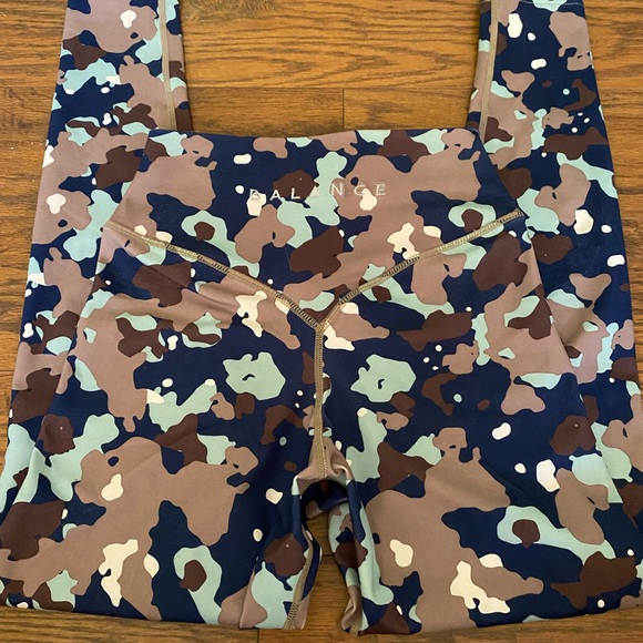 Balance Athletica camo ascend pants - Picture 1 of 4